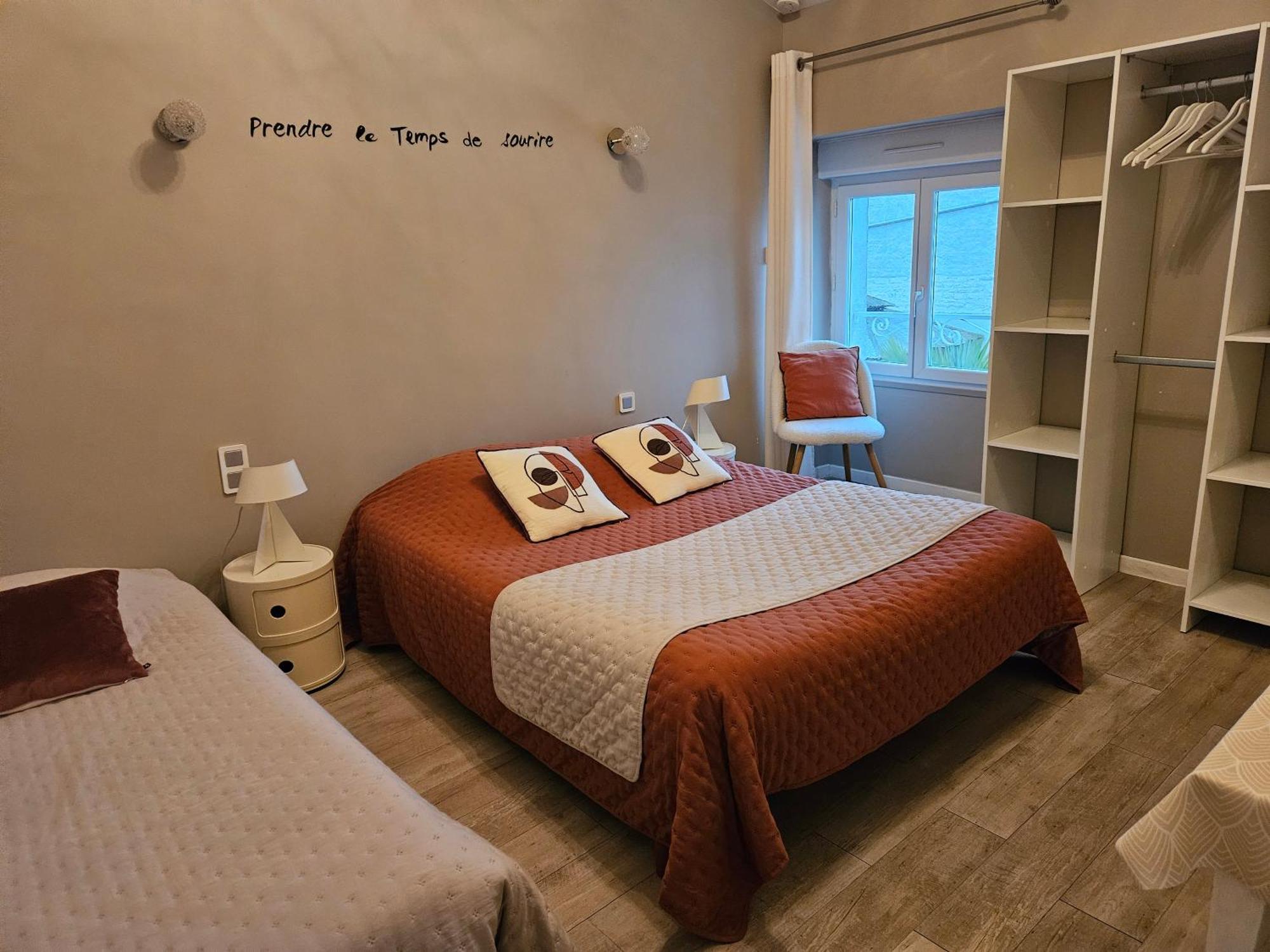 Bed and Breakfast A La Gloriette Neuville-du-Poitou Esterno foto